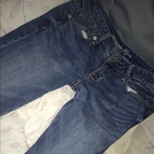 AMERICAN EAGLE JEANS